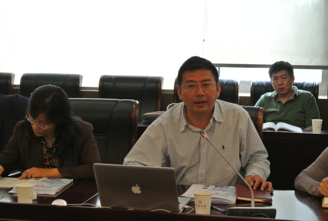 市教委副主任叶茂林出席会议并讲话.JPG