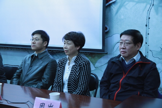 朝阳区教委、教研中心领导在开幕式上.JPG
