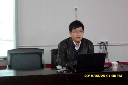 6、上海市静安区教育学院干部教师培训中心主任曹兵做讲座《我们如何做培训》.JPG