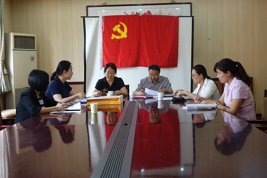 党员大会会议现场.jpg