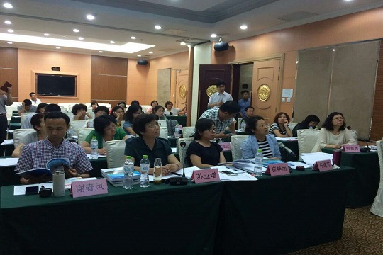 1交流展示会会场.jpg