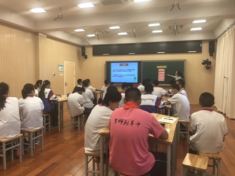 2深入课堂.JPG