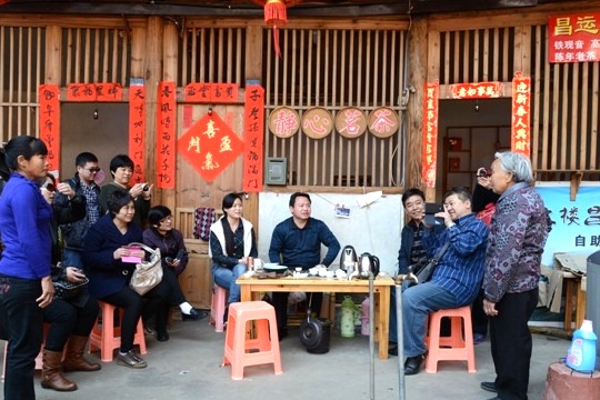 15在南靖土楼听闽南民歌.JPG