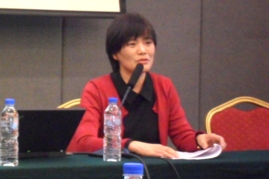 1基教研中心副主任王建平主持会议.JPG