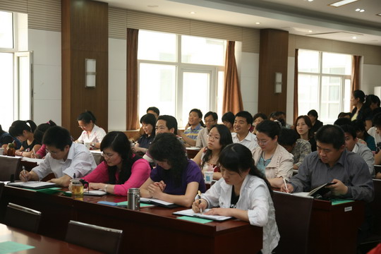 090504qingnianbaogao01_1.jpg