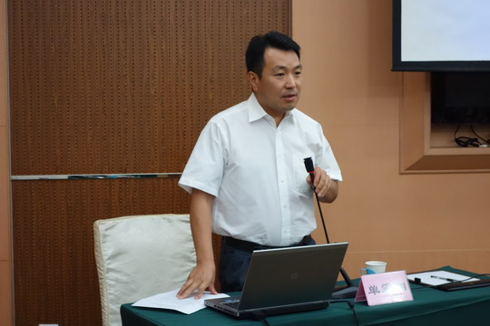 马波副院长主持会议.jpg