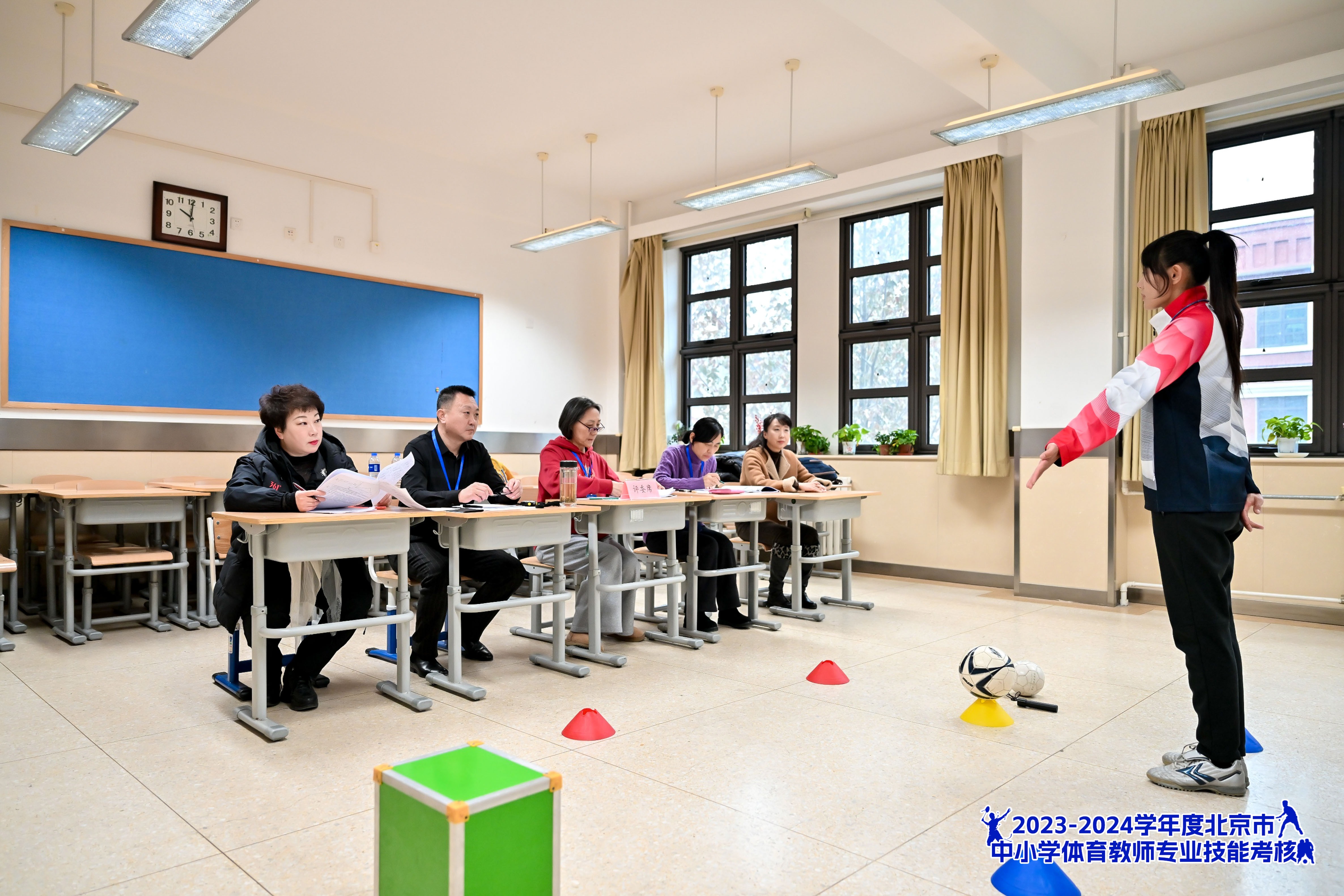 5--教师参加排球项目微格教学.jpg
