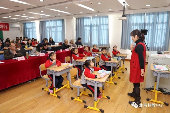 尚美玲老师授课中.jpg
