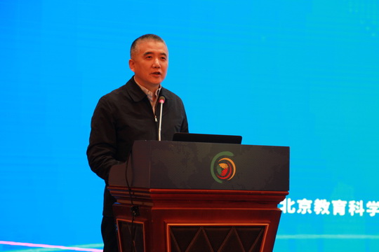 4北京教育科学研究院张军副院长主持联盟成立大会.JPG